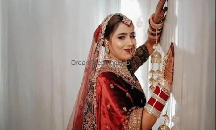 Parsh Top To Toe Makeover And Accademy