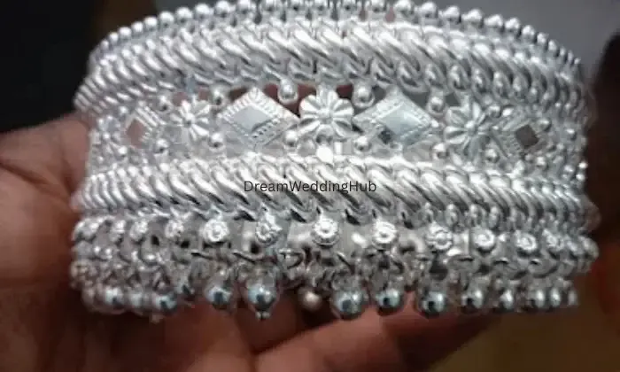 Parshwanath Jewellers