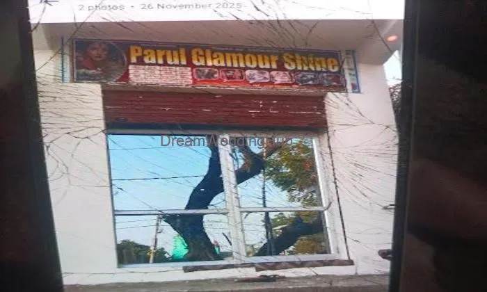 Parul Makeovers