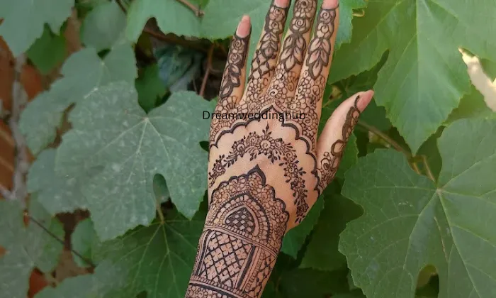 Parul Mehandi Artist