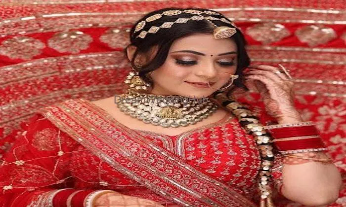 Payal Lahar Makeup Studio & Salon