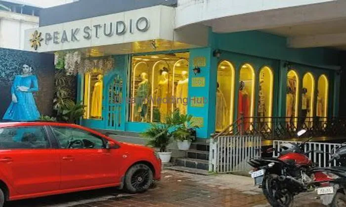 Peak Studio Ladies Clothing