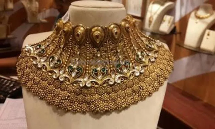 Png Jewellers - Latur - Subhash Chowk Rd Png Jewellers - Latur - Subhash Chowk Rd