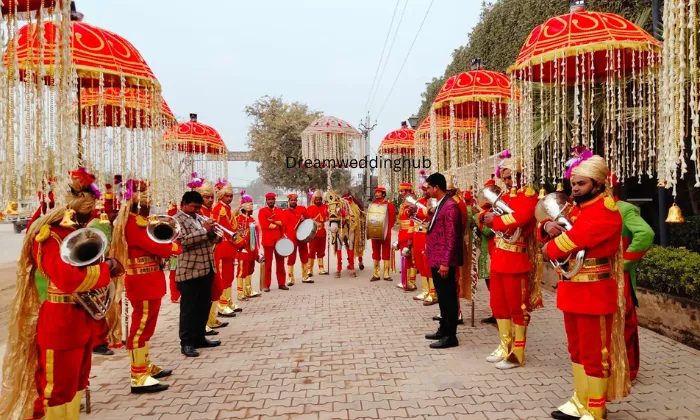 Pooja Band
