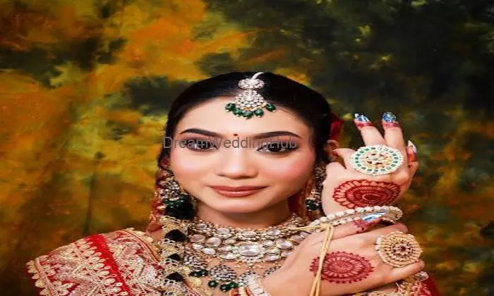 Pooja Chhabra Makeup Studio & Academy