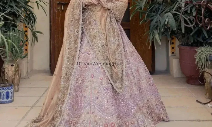 Pooja Dupta Shoroom