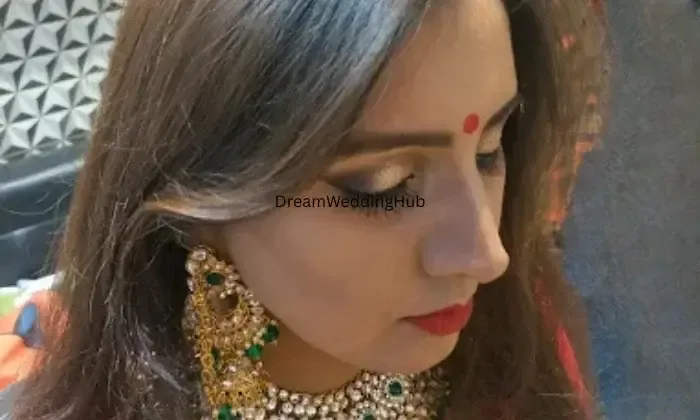 Pooja Salon Academy