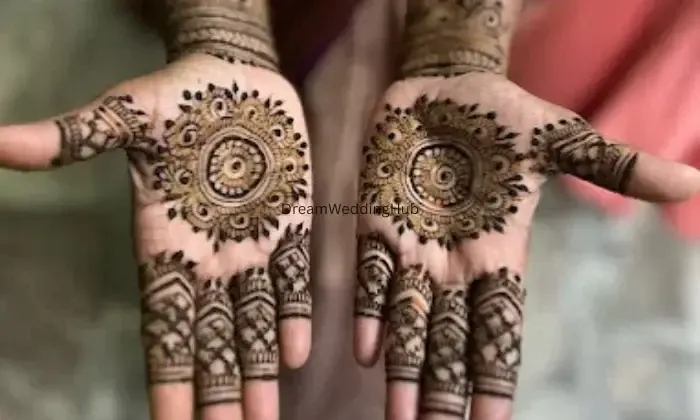 Poojaa Mehendi Designs