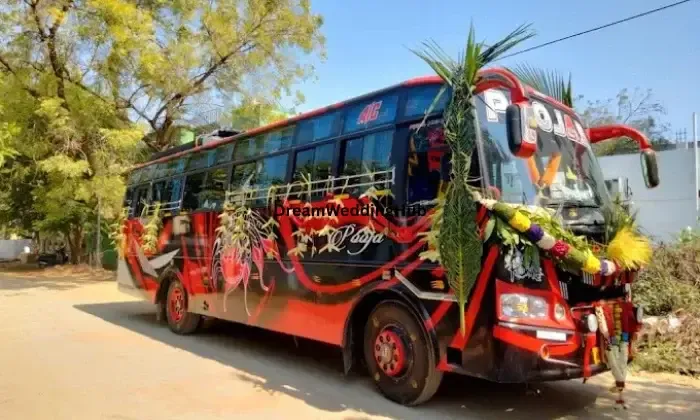 Poojas Travels