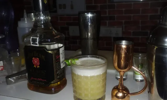 Pour & Flip Institute Of Bartending