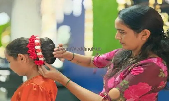 Prachi Beauty Parlour