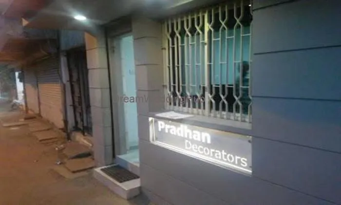 Pradhan Decorators