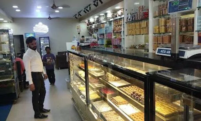 श्री Prakash Sweets