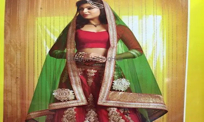 Praveen Saree Center