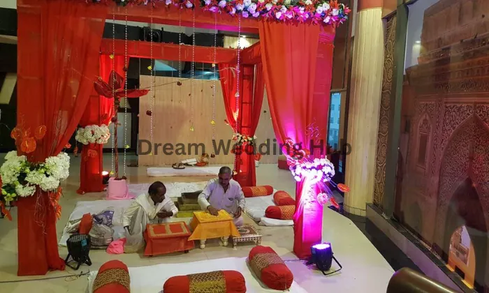 Pristine Flowers N Decor