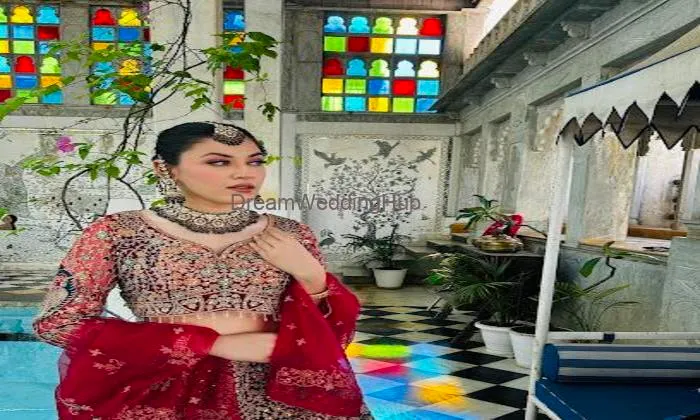 Priyanka Makeup,hair& Nail Art Priyanka Makeup,hair& Nail Art