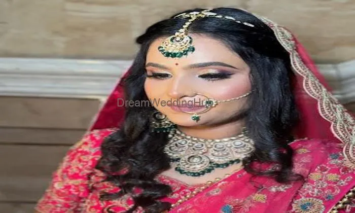 Priyankasinghmakeupstudio(freelance Makeup Artist)