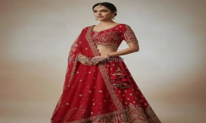 Priyanshi Bridal Studio Priyanshi Bridal Studio