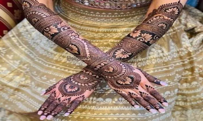 Priyanshu Mehndi Artist In Panchkula