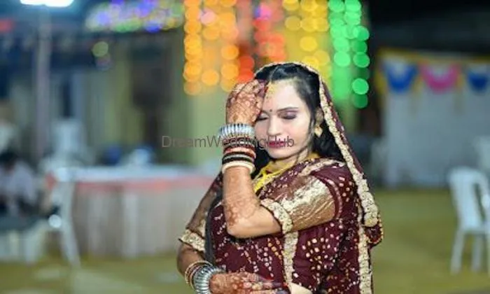 Priyas Hair & Beauty Zone | Best Family Salon In Anjar