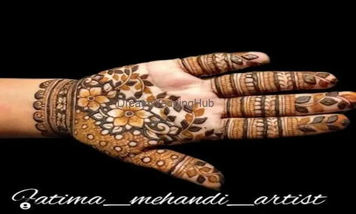 Professional Fatima Mehandi Artist