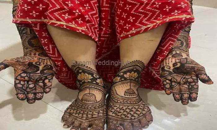 Professional Makeup & Mehandi Artist
