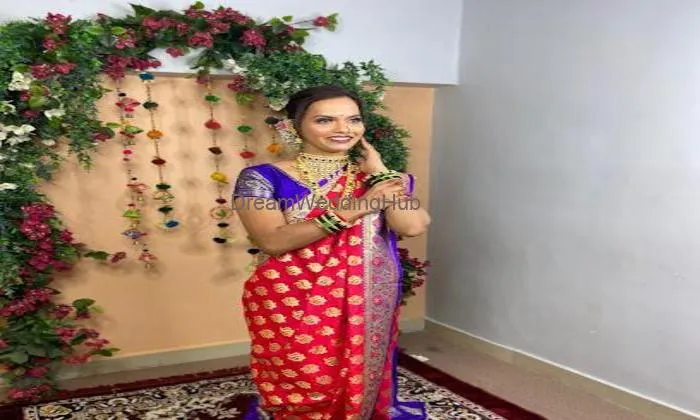 Professional Makeup Artist Snehal