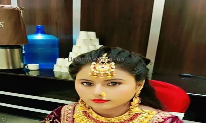 Professional Makeup Artist Surbhi Singh Professional Makeup Artist Surbhi Singh