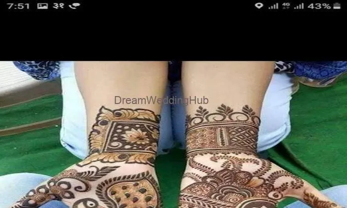 Purshotam Mehandi Artist
