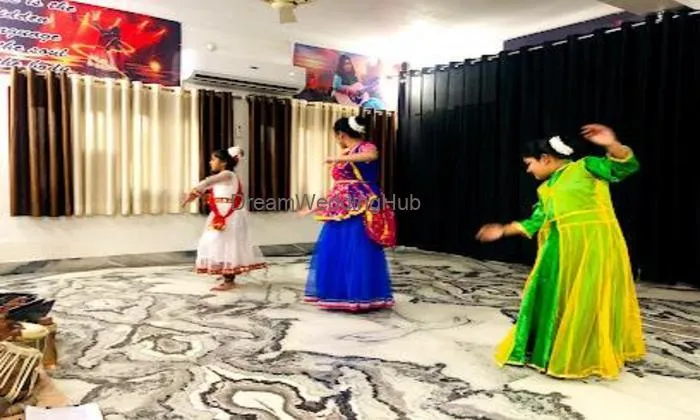 Purvi Dance School