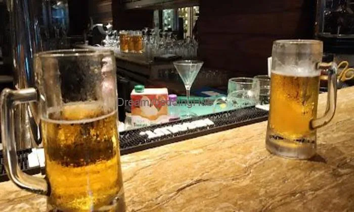 Q Bar Q Bar