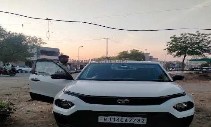Raaz Car Booking Service