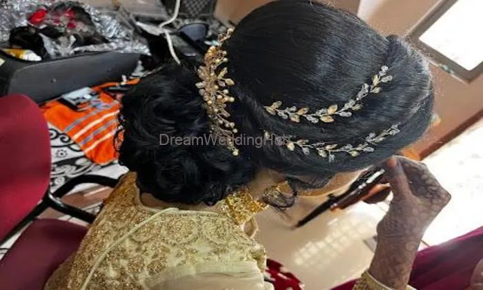 Rachana's Loreal Salon