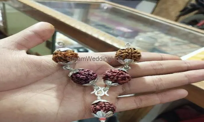 Radhemohan Jewellers