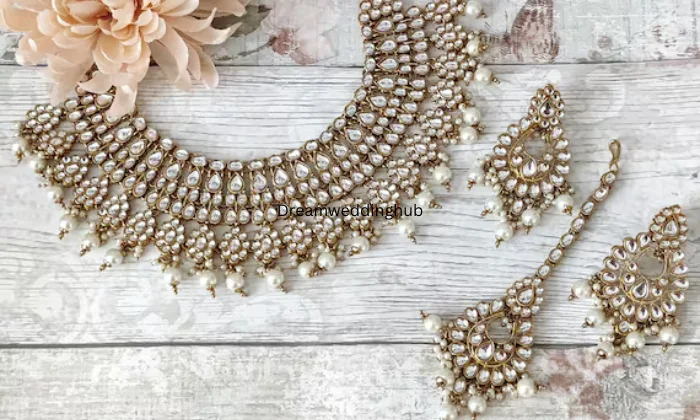 Radhika Jewellers 