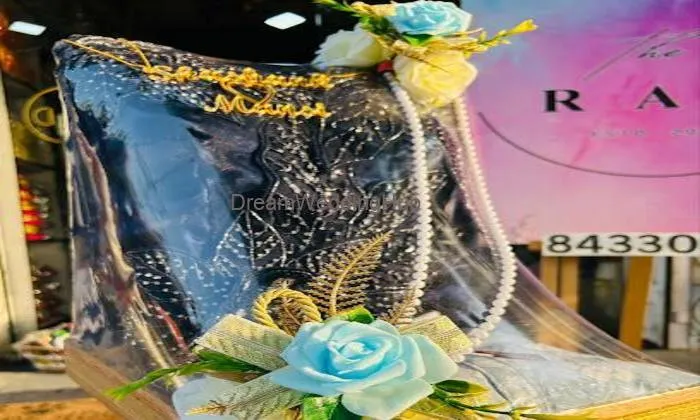 Radhikaauthenticdecor (rad)