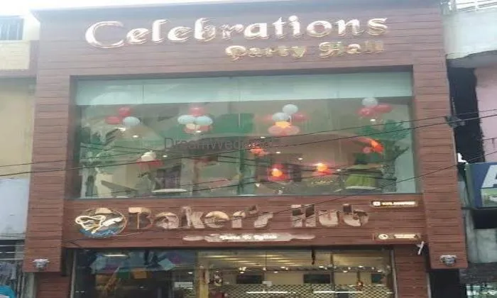 Radio By The Bakery Queen