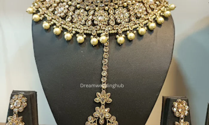 Ragam Gold Coverings