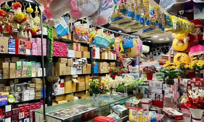 Raj Gift Point And General