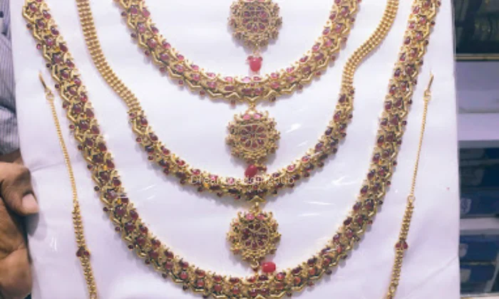 Raj Tarun Diamonds