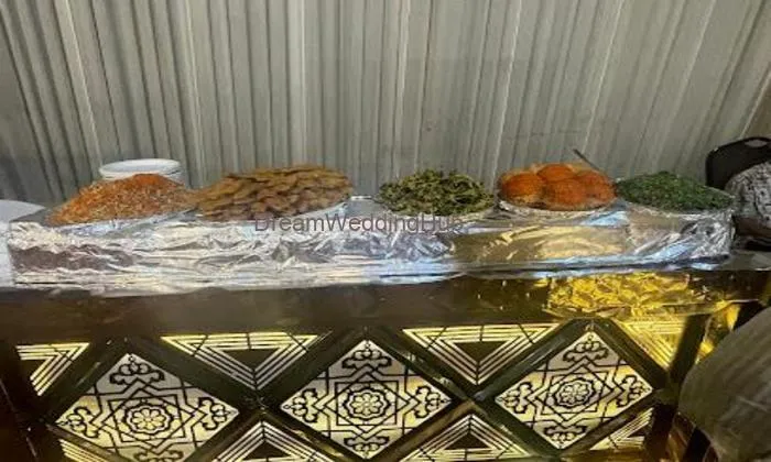 Rajesh Maharaj Caters Service In Kanpur