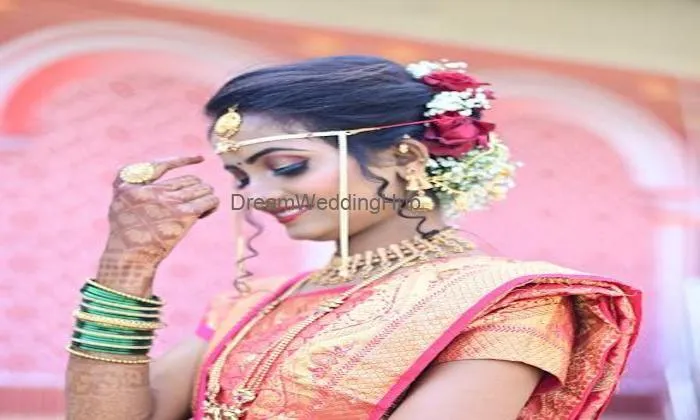 Rakhees Golden Brush Makeup & Beauty Studio