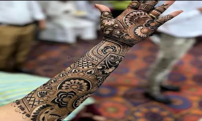 Ravi Mehndi Art