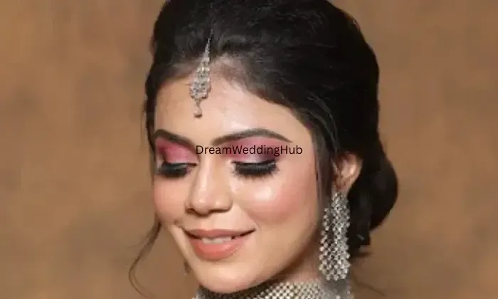Ravina Makeovers