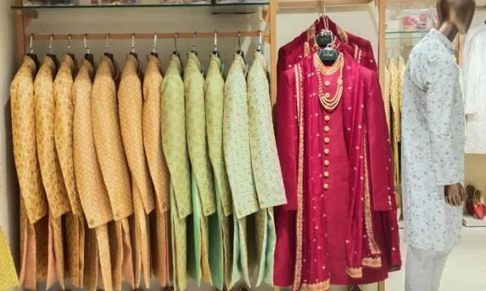 Raymonds Shop
