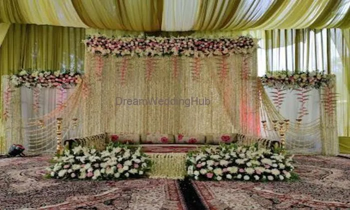 Red N Roses - Florists & Gift Deliveries