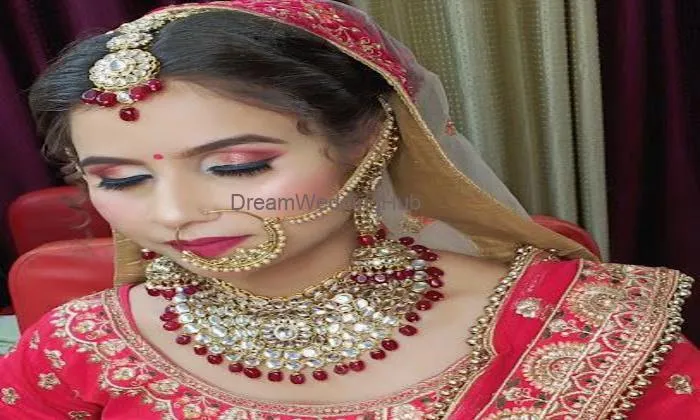 Reena Makeovers And Beauty Salon