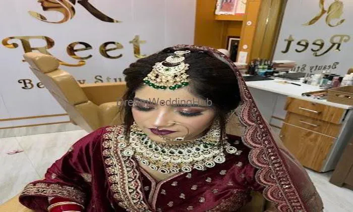 Reet Beauty Parlour