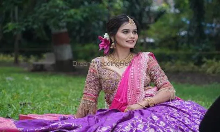Renu Tambekar Hair &makeup Artist Renu Tambekar Hair &makeup Artist