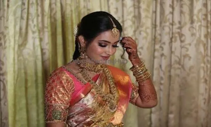 Reshmi Salon & Spa